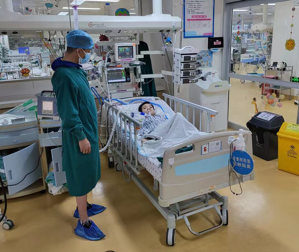 调兵山市跨省救护车出租公司